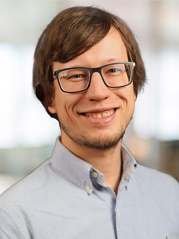 Referent: Aaron Wilmink-Thomas