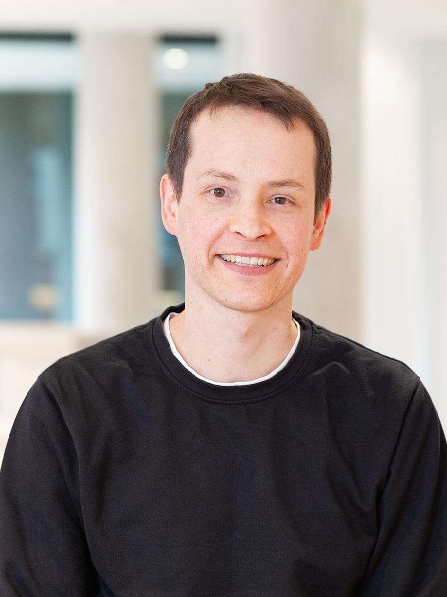 Referent: Georg Peker