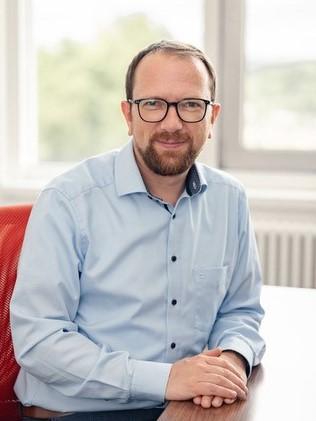 Referent: Simon Bulling