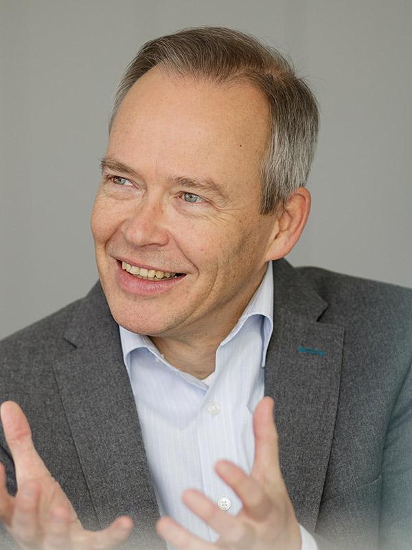 Referent: Dr. Stefan Brink